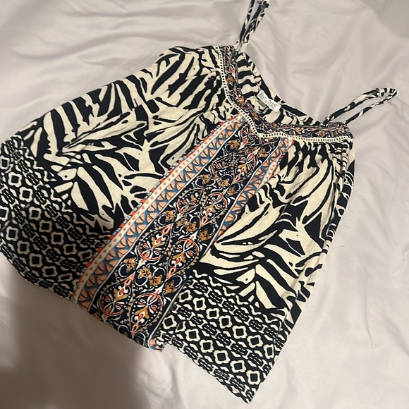 Patrons of Peace Boho Style Top - Picture 3 of 7